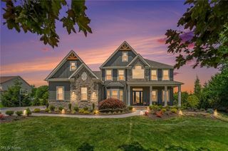 11780 Ascot Lane, Chagrin Falls, OH 44023