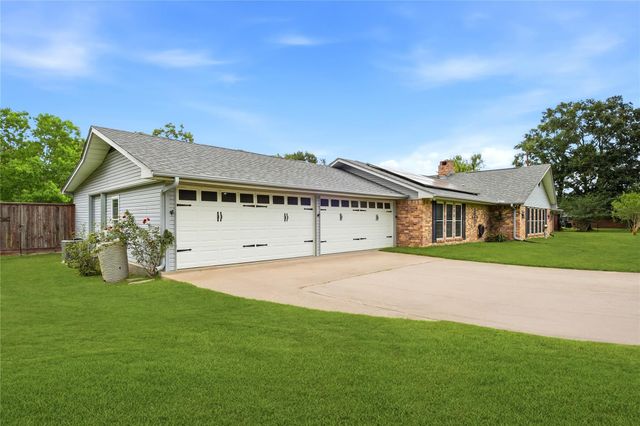 1551 County Road 318, Cleveland, TX 77327