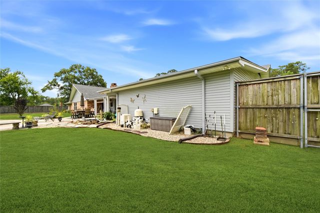 1551 County Road 318, Cleveland, TX 77327