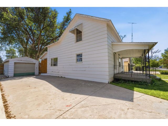 711 Custer St, Brush, CO 80723