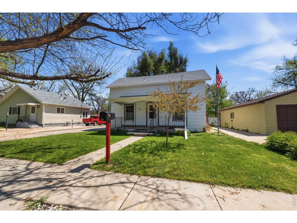 711 Custer St, Brush, CO 80723