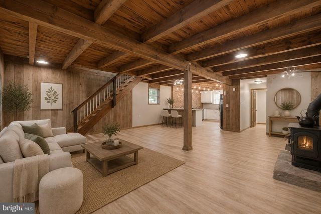 558 CATRON RIDGE RD, Bentonville, VA 22610