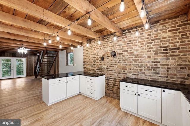 558 CATRON RIDGE RD, Bentonville, VA 22610
