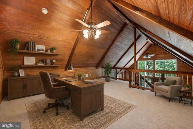 558 CATRON RIDGE RD, Bentonville, VA 22610