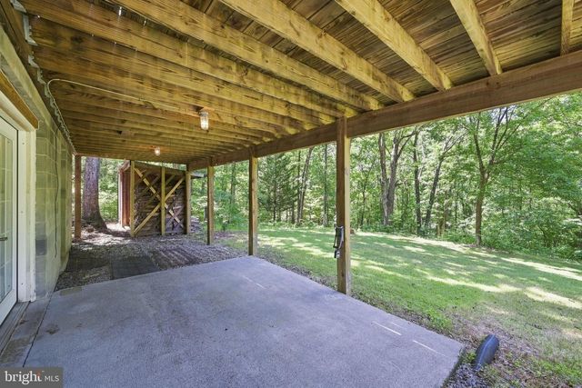 558 CATRON RIDGE RD, Bentonville, VA 22610