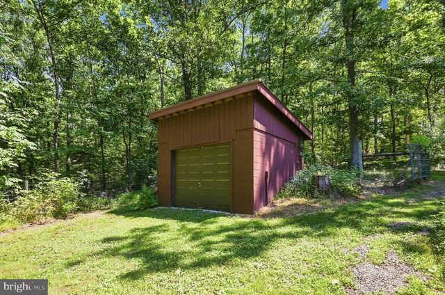 558 CATRON RIDGE RD, Bentonville, VA 22610