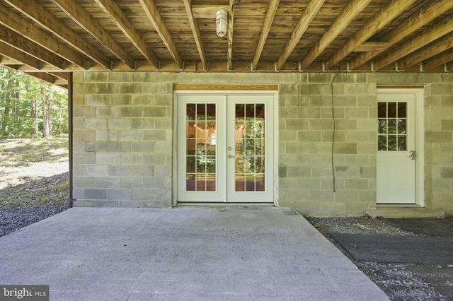 558 CATRON RIDGE RD, Bentonville, VA 22610