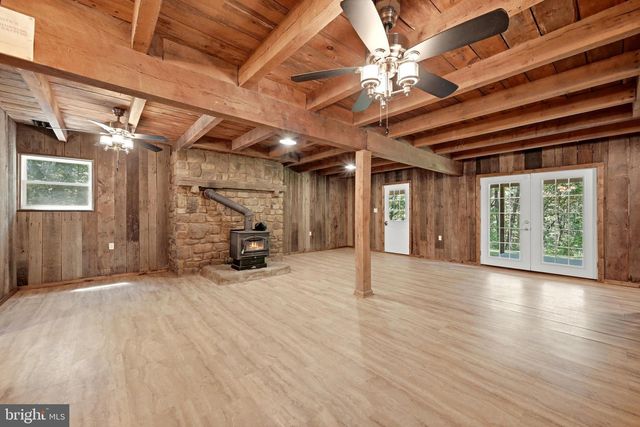 558 CATRON RIDGE RD, Bentonville, VA 22610