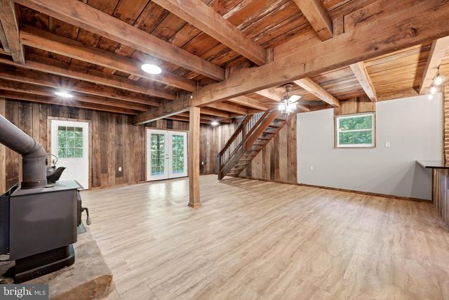 558 CATRON RIDGE RD, Bentonville, VA 22610
