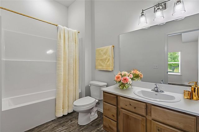1639 N Arkansas Street 103, Rogers, AR 72756