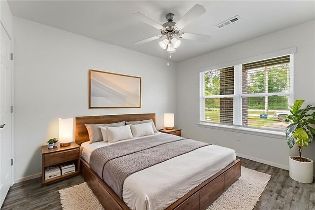 1639 N Arkansas Street 103, Rogers, AR 72756