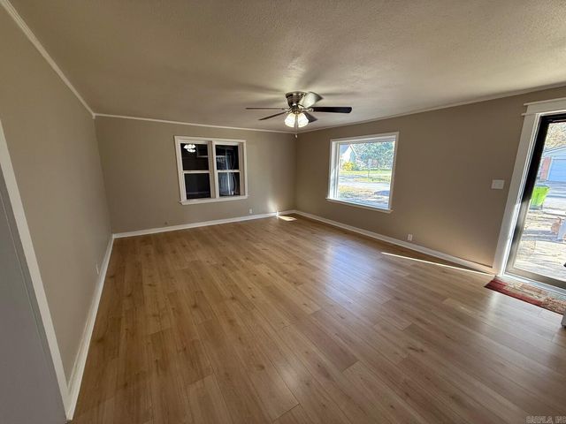 220 Wright Street, Lonoke, AR 72086