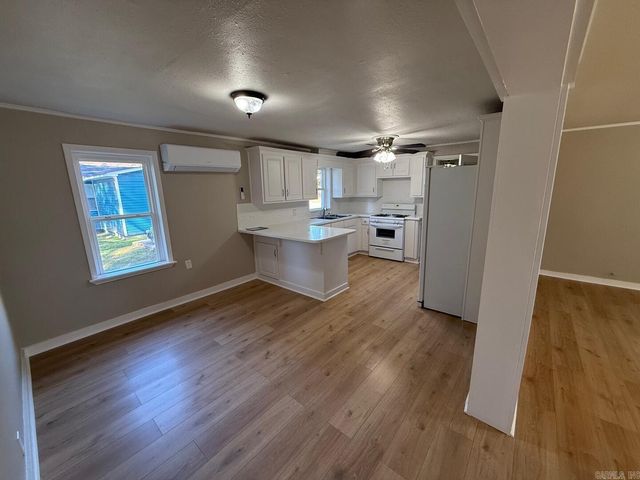 220 Wright Street, Lonoke, AR 72086