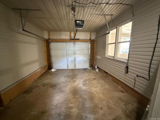 220 Wright Street, Lonoke, AR 72086