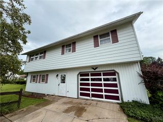 46 Kennedy Avenue, Oswego, NY 13126