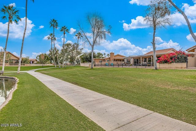 26241 S Lakemont Drive, Sun Lakes, AZ 85248