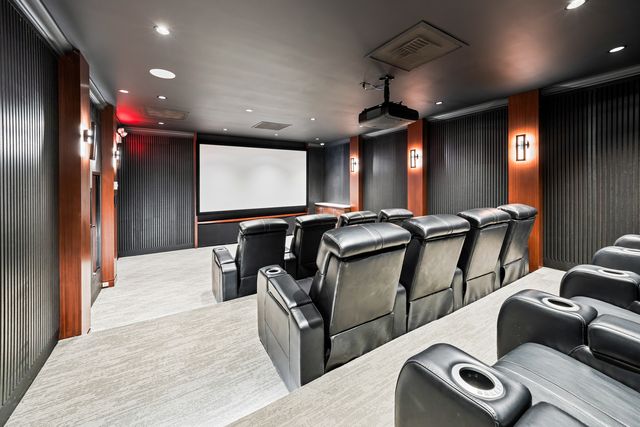 655 W IRVING PARK Road 5315, Chicago, IL 60613