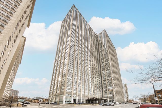 655 W IRVING PARK Road 5315, Chicago, IL 60613