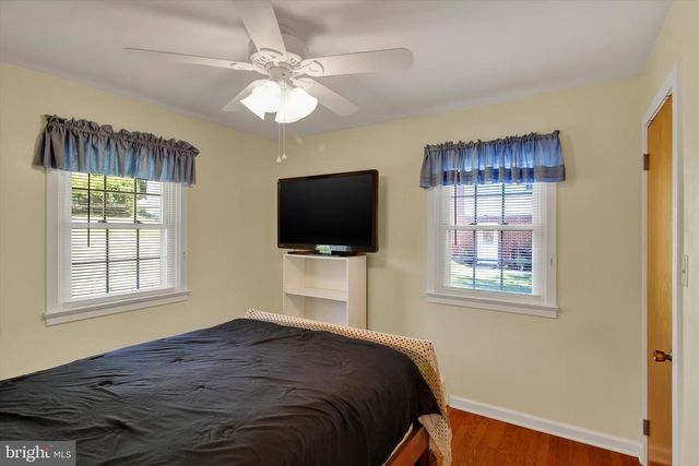 388 CHESTNUT ST, Hamburg, PA 19526