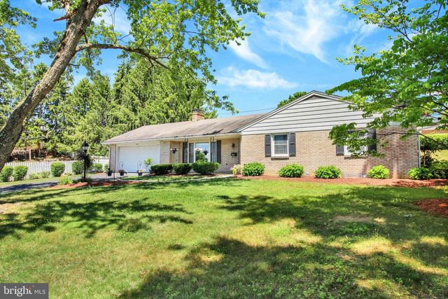 388 CHESTNUT ST, Hamburg, PA 19526