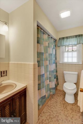 388 CHESTNUT ST, Hamburg, PA 19526