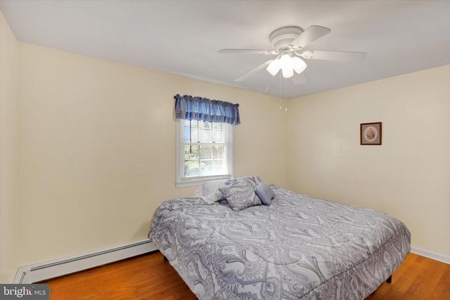 388 CHESTNUT ST, Hamburg, PA 19526