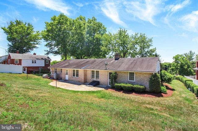 388 CHESTNUT ST, Hamburg, PA 19526