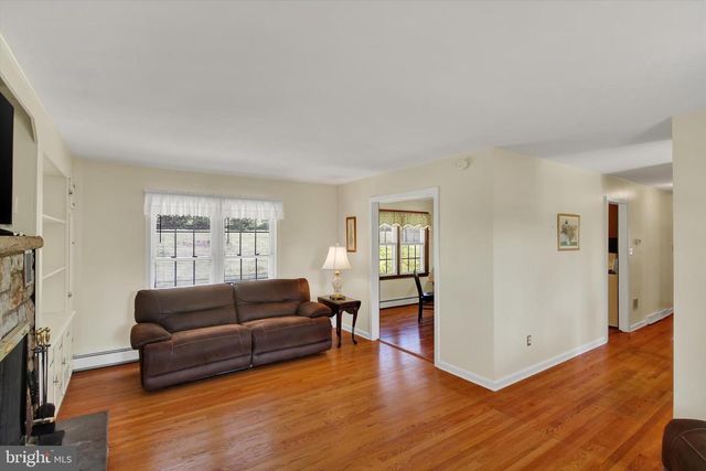 388 CHESTNUT ST, Hamburg, PA 19526