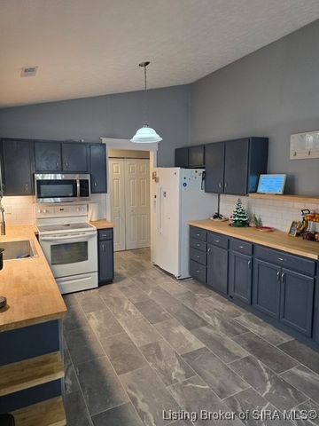 3516 Seilo Ridge N, Jeffersonville, IN 47130