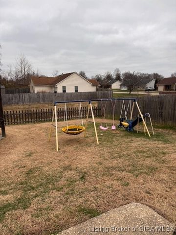 3516 Seilo Ridge N, Jeffersonville, IN 47130