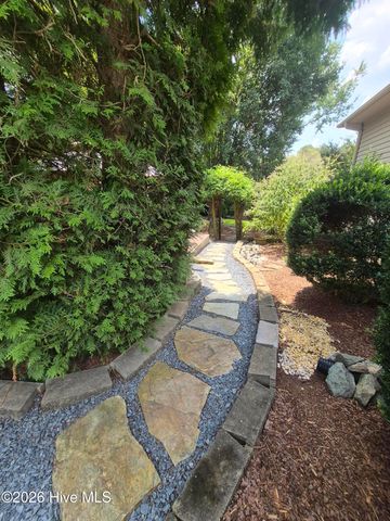 7 Bobolink Road, Jackson Springs, NC 27281