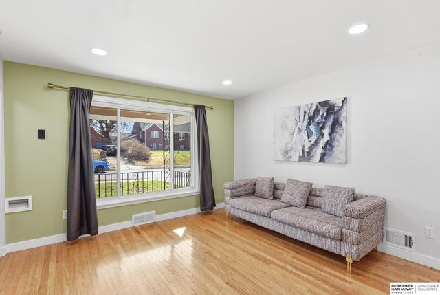 2510 N 51st Street, Omaha, NE 68104