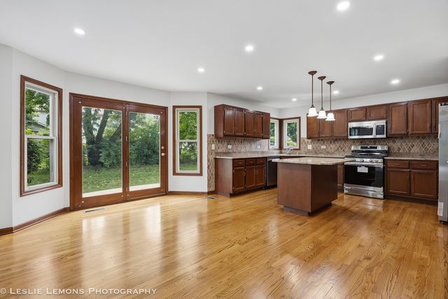 1876 Marne Road, Bolingbrook, IL 60490