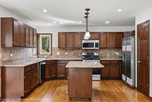 1876 Marne Road, Bolingbrook, IL 60490