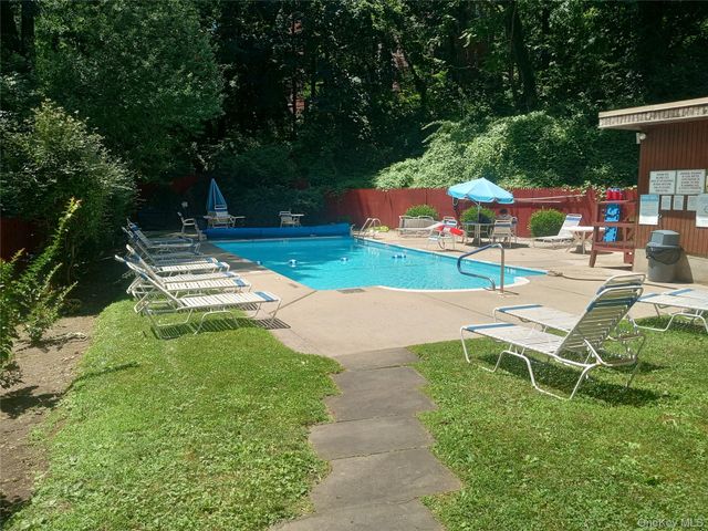 1374 Midland Avenue 214, Bronxville, NY 10708