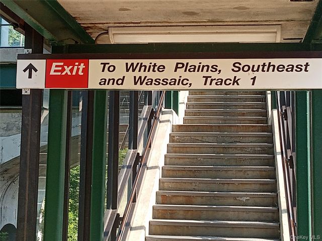 1374 Midland Avenue 214, Bronxville, NY 10708