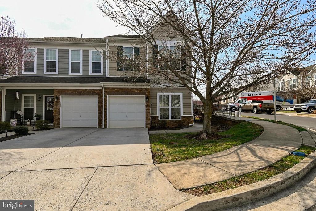 114 RAN RUE DR, Martinsburg, WV 25403