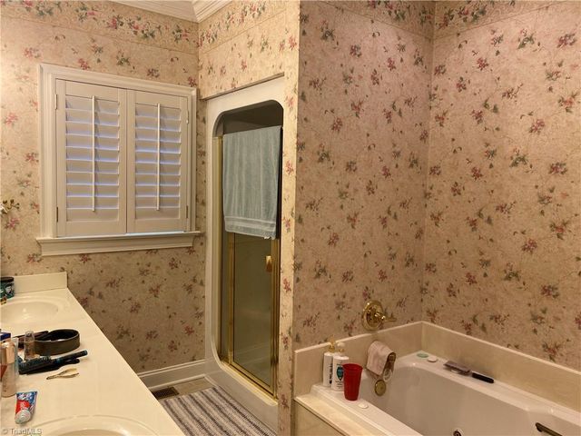 4800 Olde Province Court, Greensboro, NC 27406