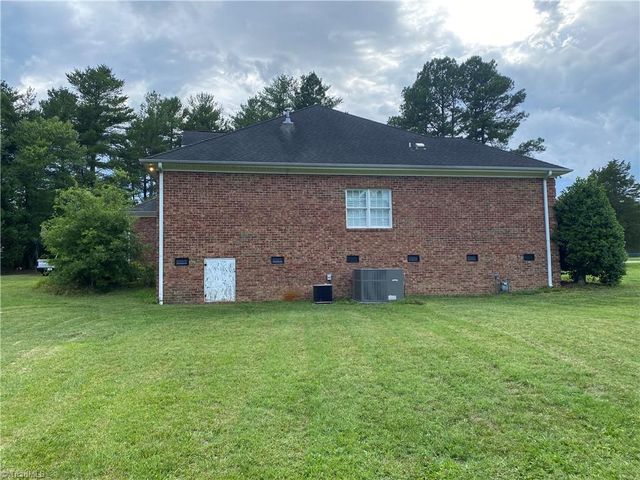 4800 Olde Province Court, Greensboro, NC 27406