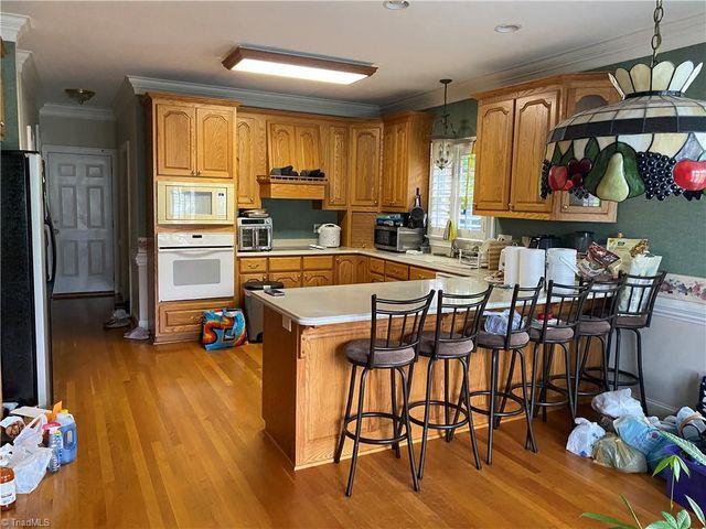 4800 Olde Province Court, Greensboro, NC 27406