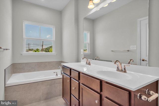 40 HAMILTON CT, Pennsauken, NJ 08110