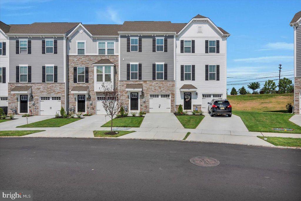 40 HAMILTON CT, Pennsauken, NJ 08110