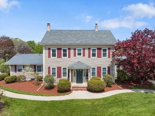 693 E Central St, Franklin, MA 02038