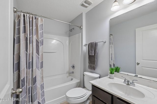 1482 LANTERN LIGHT Trail, Middleburg, FL 32068