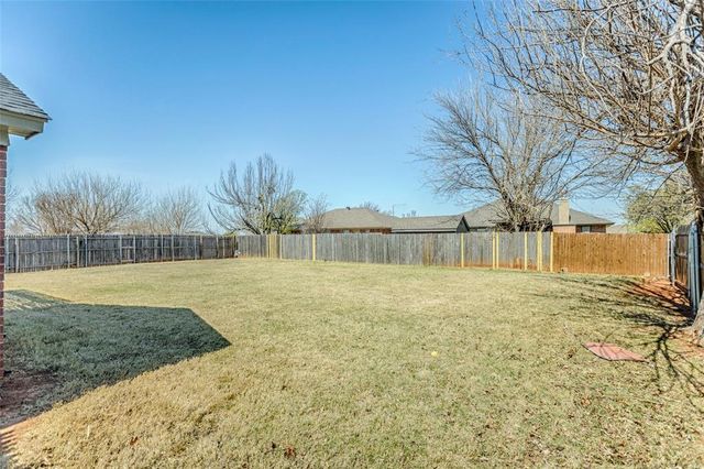 2609 NW 162nd Street, Edmond, OK 73013