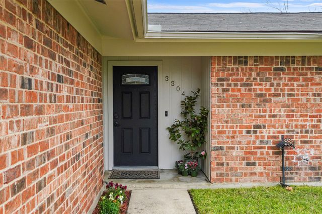 3304 Huisache Street, Denton, TX 76209
