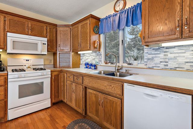 24301 W Cedar Lake Drive, New Prague, MN 56071