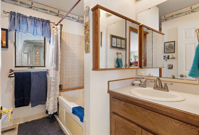 24301 W Cedar Lake Drive, New Prague, MN 56071