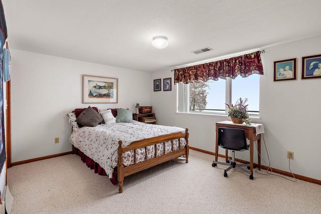 24301 W Cedar Lake Drive, New Prague, MN 56071