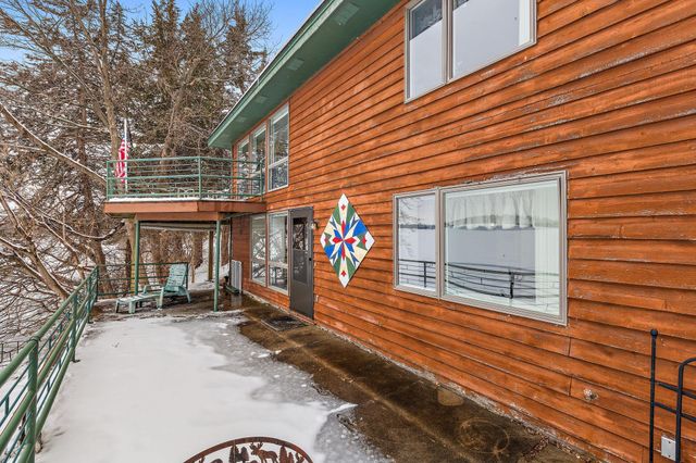 24301 W Cedar Lake Drive, New Prague, MN 56071